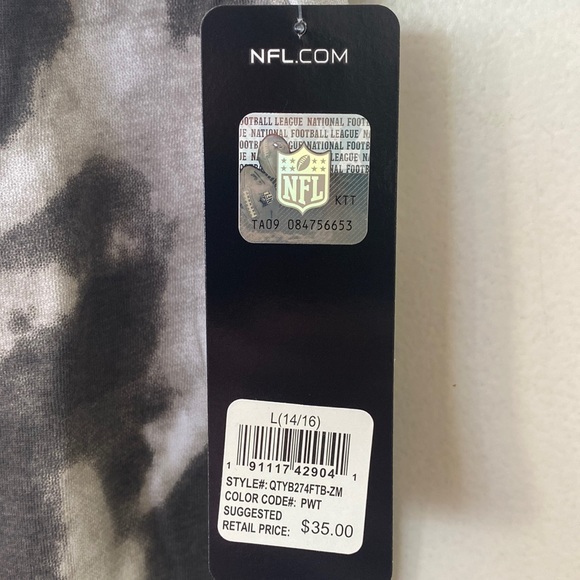 Official NFL Tampa Bay buccaneers youth large shirt. Brand new with tags!! - Picture 6 of 6